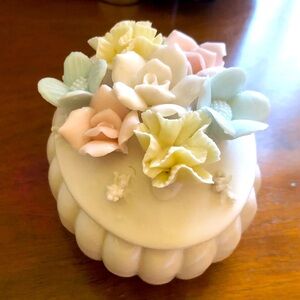 Vintage Ardalt Japan porcelain floral  trinket box